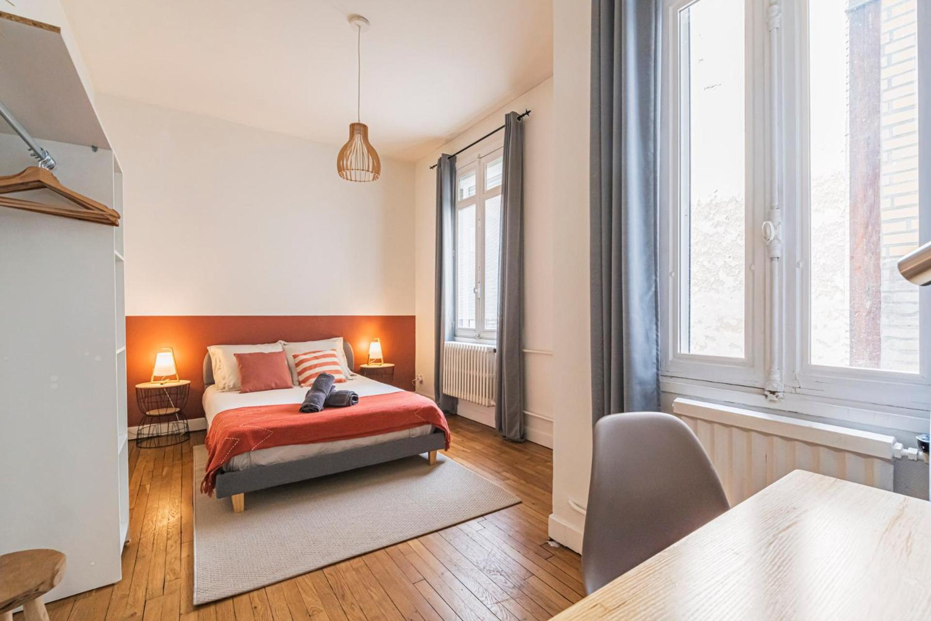 L'Haussmannien - Spacieux 4 Chambres - Centre - Gare Reims Dış mekan fotoğraf