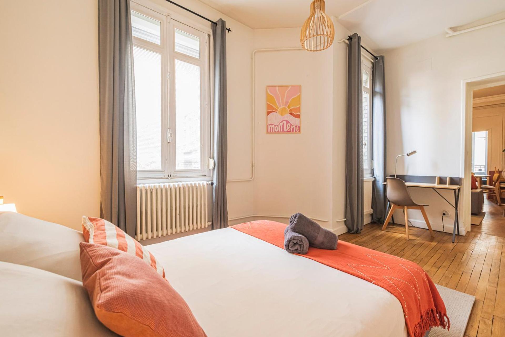 L'Haussmannien - Spacieux 4 Chambres - Centre - Gare Reims Dış mekan fotoğraf